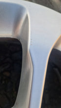 Load image into Gallery viewer, 1x Alufelge 17 Zoll 6.5" 5x112 38ET Glanz Silber A1564011700 Mercedes-Benz Gla FEL4366558174dy