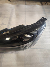 Laden Sie das Bild in den Galerie-Viewer, Frontscheinwerfer Ford Focus MX7B-13E015-ED Links Scheinwerfer Headlight