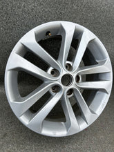 Load image into Gallery viewer, 1x Alufelge 17 Zoll 7.0" 5x114.3 1KK2BSP38 Nissan Juke F15 Rim Wheel FEL4522202867vy