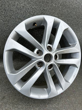Laden Sie das Bild in den Galerie-Viewer, 1x Alufelge 17 Zoll 7.0" 5x114.3 1KK2BSP38 Nissan Juke F15 Rim Wheel FEL4522202867vy