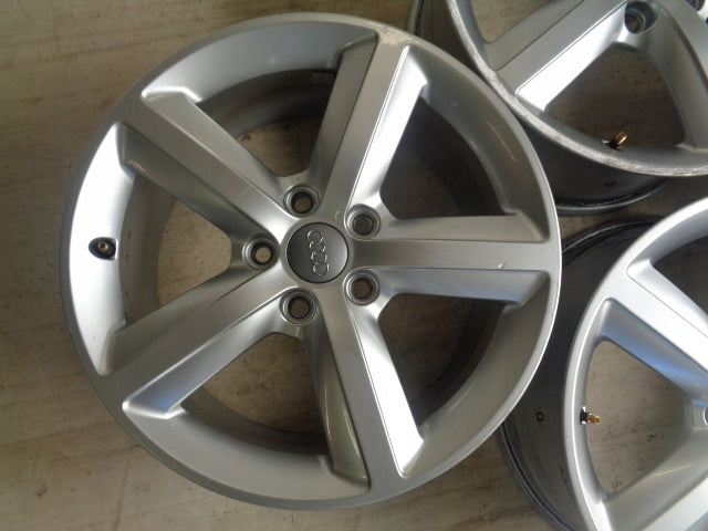 4x Alufelge 17 Zoll 7.5" 5x112 56ET Glanz Silber 8P0601025AL Audi A3 Rim Wheel