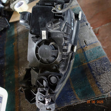 Laden Sie das Bild in den Galerie-Viewer, Frontscheinwerfer BMW E91 E90 72025829 Rechts Scheinwerfer Headlight SCH9015228959be