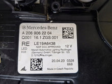 Laden Sie das Bild in den Galerie-Viewer, Frontscheinwerfer Mercedes-Benz W206 A2069062204 Rechts Scheinwerfer Headlight SCH7037560267fe