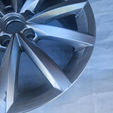 Load image into Gallery viewer, 1x Alufelge 17 Zoll 7.0" 5x112 34ET Glanz Silber 5N0601025AN VW Tiguan Rim Wheel FEL6836723591sk
