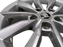 Laden Sie das Bild in den Galerie-Viewer, 1x Alufelge 16 Zoll 6.5&quot; 5x112 7E0601025AD Skoda Octavia Iii Rim Wheel