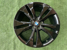 Laden Sie das Bild in den Galerie-Viewer, 1x Alufelge 18 Zoll 7.5" 5x112 51ET Glanz Schwarz 6885381 BMW F39 X1 F48 FEL8803931593rv