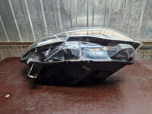 Laden Sie das Bild in den Galerie-Viewer, Frontscheinwerfer Peugeot Expert Traveller 9808572580-00 Rechts Headlight