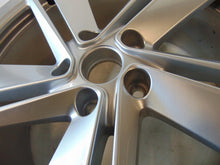 Laden Sie das Bild in den Galerie-Viewer, 1x Alufelge 18 Zoll 7.0" 5x112 45ET 2GV601025D VW T-Roc Troc Rim Wheel FEL8689873660ek