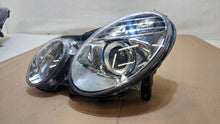 Laden Sie das Bild in den Galerie-Viewer, Frontscheinwerfer Mercedes-Benz W211 A2118202961 Links Scheinwerfer Headlight SCH2076295664tr