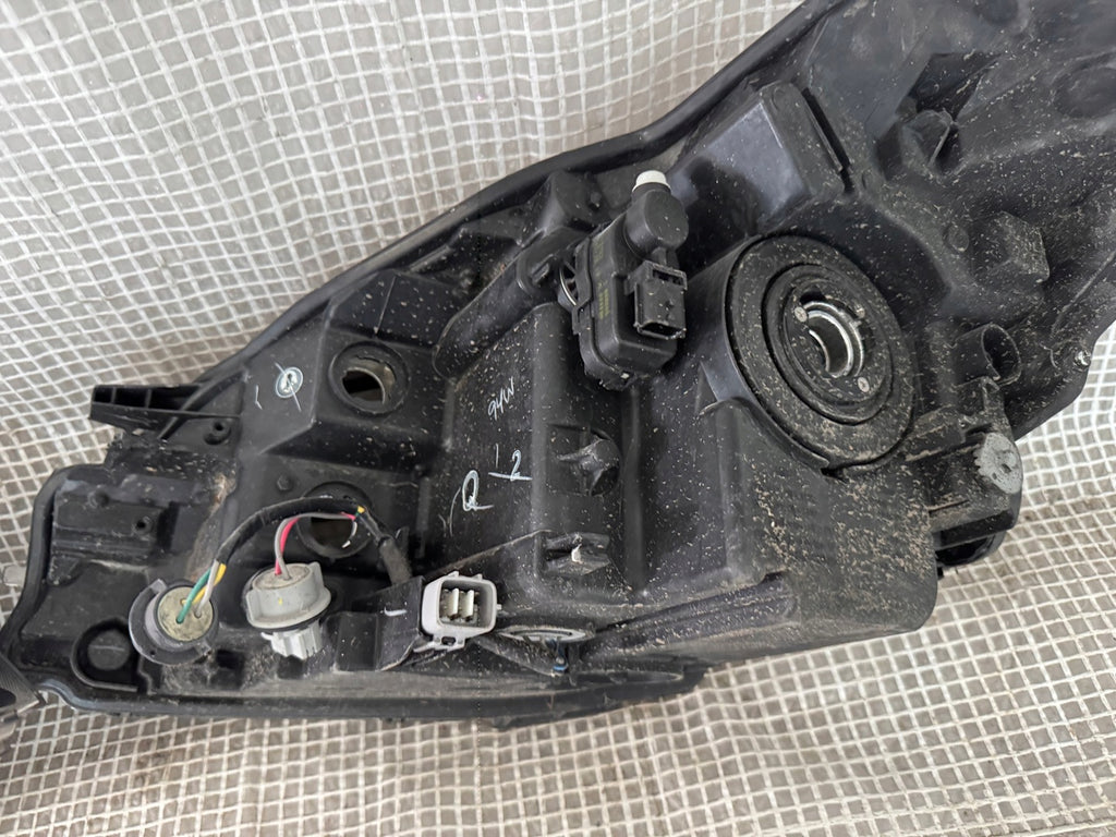 Frontscheinwerfer Toyota Yaris Ein Satz Scheinwerfer Headlight SCH8705822657as
