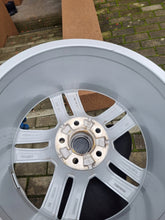 Laden Sie das Bild in den Galerie-Viewer, 4x Alufelge 17 Zoll 7.0" 5x112 42ET Glanz Silber 8W0601025P Audi Rim Wheel FEL5760313723kn