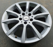 Laden Sie das Bild in den Galerie-Viewer, 1x Alufelge 17 Zoll 7.5" 5x112 47ET Mercedes-Benz W204 Rim Wheel FEL9799913346aj