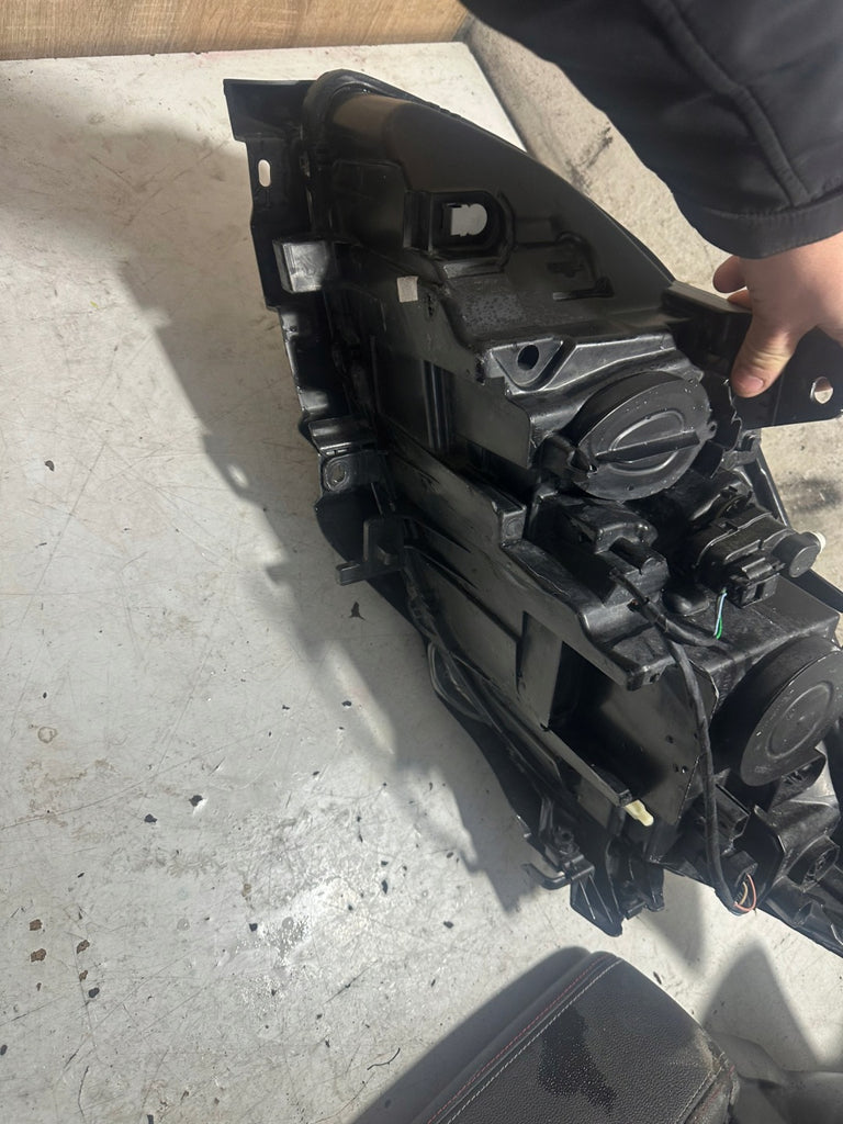 Frontscheinwerfer Renault Laguna III 260107534R Rechts Scheinwerfer Headlight SCH1912679802zr