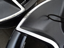 Laden Sie das Bild in den Galerie-Viewer, 1x Alufelge 17 Zoll 7.0&quot; 5x120 50ET Schwarz 6804372 Mini Rim Wheel