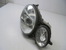 Laden Sie das Bild in den Galerie-Viewer, Frontscheinwerfer Mercedes-Benz W211 Rechts Scheinwerfer Headlight SCH9916068831zp