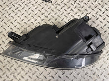Laden Sie das Bild in den Galerie-Viewer, Frontscheinwerfer BMW Scirocco 1K8941031D 1K8941032D Xenon Ein Satz Headlight SCH2261397391wg