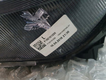 Laden Sie das Bild in den Galerie-Viewer, Frontscheinwerfer Kia Sportage 92101 F1010 Links Scheinwerfer Headlight SCH8063109929vz