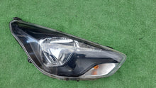 Laden Sie das Bild in den Galerie-Viewer, Frontscheinwerfer Ford G1B513W029BD Ein Stück (Rechts oder Links) Headlight