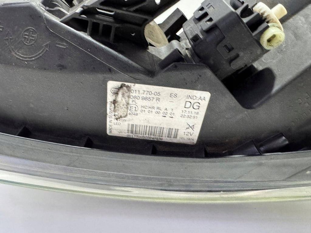 Frontscheinwerfer Renault Kadjar 260609857R Links Scheinwerfer Headlight SCH2621034670yl