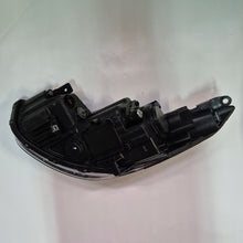 Laden Sie das Bild in den Galerie-Viewer, Frontscheinwerfer Hyundai Ix35 LED Ein Stück (Rechts oder Links) Headlight SCH9435621636bp