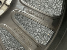 Laden Sie das Bild in den Galerie-Viewer, 1x Alufelge 17 Zoll 7.0&quot; 5x112 54ET Glanz Schwarz 6889636 Mini F57 F56 F55