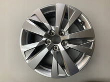 Load image into Gallery viewer, 1x Alufelge 17 Zoll 7.0" 5x108 42ET Glanz Silber 9809687177 Peugeot 5008 FEL7060973194nt