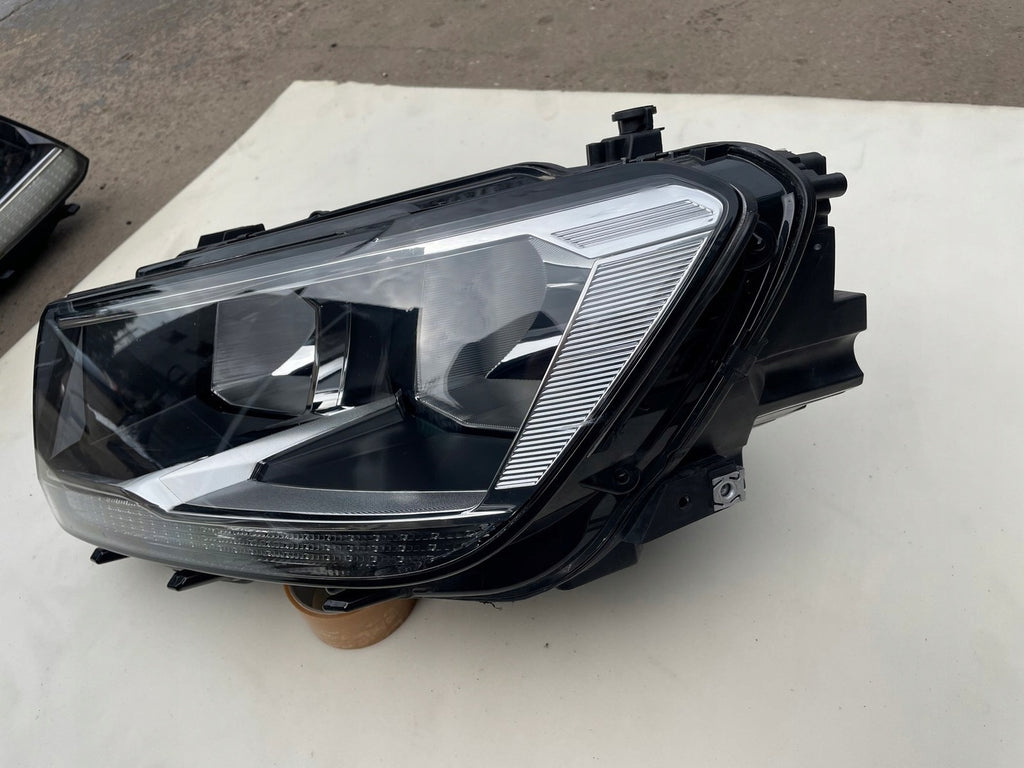 Frontscheinwerfer VW Tiguan 5NB941005B 5NB941006B Ein Stück (Rechts oder Links) SCH9052818903xg