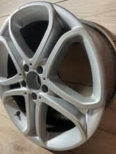 Laden Sie das Bild in den Galerie-Viewer, 1x Alufelge 18 Zoll 8.5" 5x112 A2124016202 Mercedes-Benz W212 Rim Wheel FEL5921567610xy