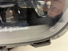 Laden Sie das Bild in den Galerie-Viewer, Frontscheinwerfer Mercedes-Benz W247 A2479062003 LED Rechts Headlight SCH4219160888ws