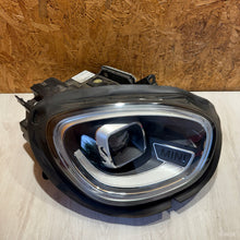 Load image into Gallery viewer, Frontscheinwerfer Mini Countryman F60 9881590 9881589 LED Ein Satz Headlight SCH9015563030sm