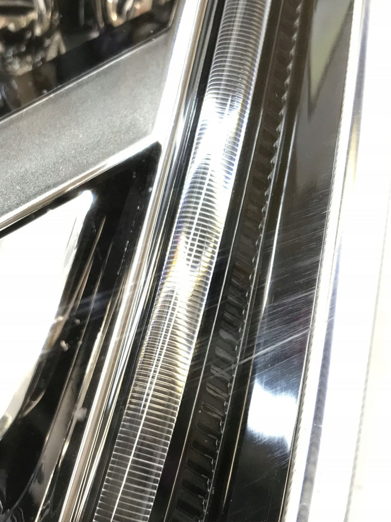 Frontscheinwerfer Seat C-Hr 576941773 81110-F4170-00 Full LED Rechts oder Links