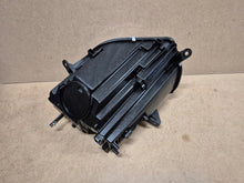 Laden Sie das Bild in den Galerie-Viewer, Frontscheinwerfer Mini Countryman F60 7494802-02 LED Rechts Headlight