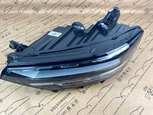 Load image into Gallery viewer, Frontscheinwerfer VW Passat B8 3G1941036P 3G1941035P LED Ein Satz Headlight SCH2790517921tn