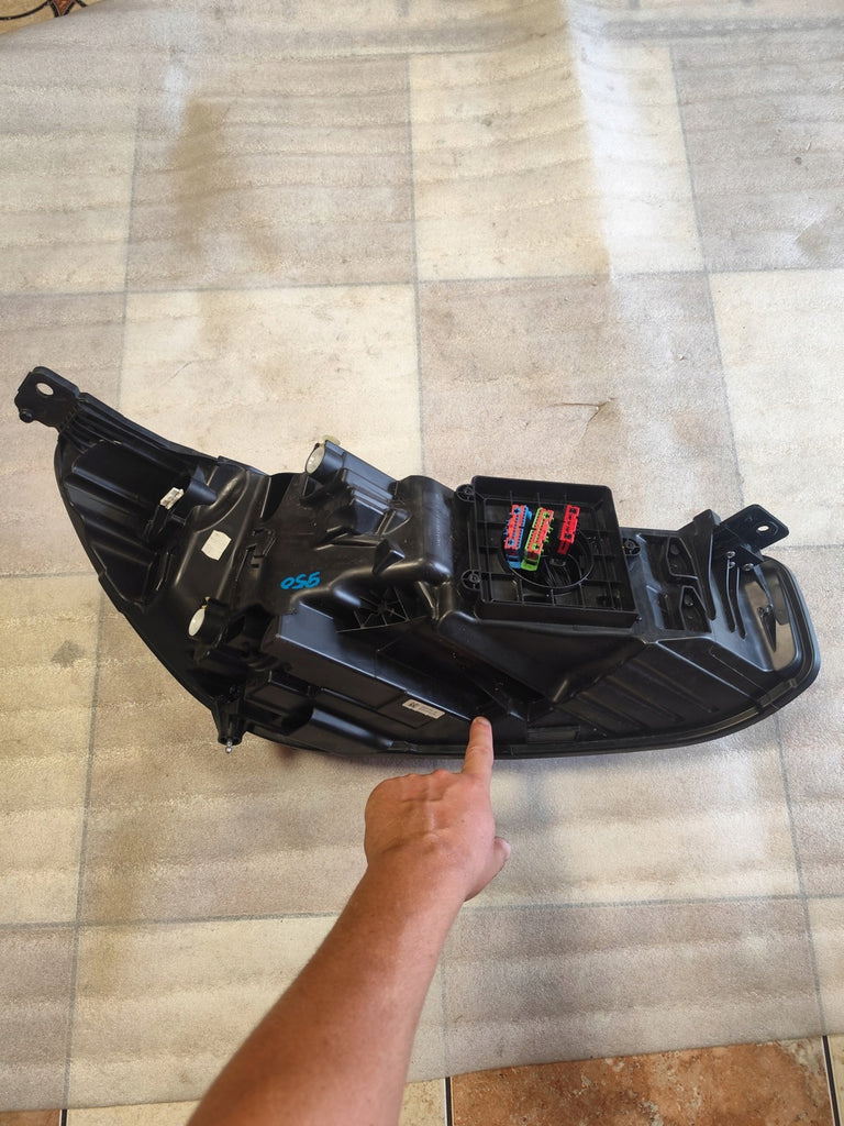 Frontscheinwerfer Ford Focus NX7B13E017AK Links Scheinwerfer Headlight SCH3378881532tb