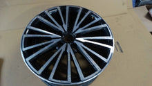 Laden Sie das Bild in den Galerie-Viewer, 1x Alufelge 17 Zoll 5F0601025Q Seat Leon Rim Wheel