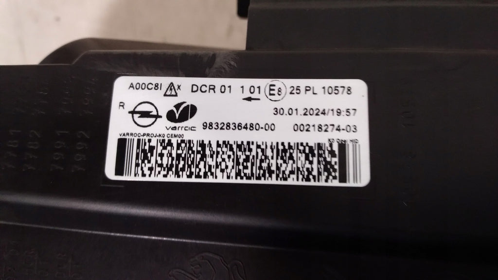 Frontscheinwerfer Opel Zafira Vivaro 9832836480 Xenon Rechts Headlight