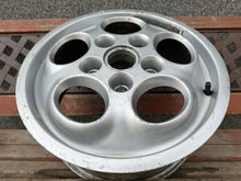 Laden Sie das Bild in den Galerie-Viewer, 1x Alufelge 16 Zoll 7.0&quot; 5x130 65ET 92836101600 Porsche 928 Rim Wheel