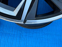 Load image into Gallery viewer, 1x Alufelge 19 Zoll 9.0" 5x112 42ET 8747307 BMW Rim Wheel FEL6912531903rp