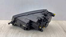 Laden Sie das Bild in den Galerie-Viewer, Frontscheinwerfer Skoda Karoq 57B941016C Full LED Rechts Scheinwerfer Headlight SCH7308564623eu