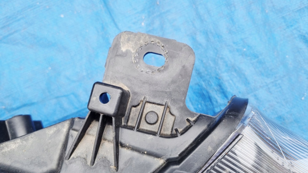 Frontscheinwerfer Ford Focus 00229242 0022631 NX7B13014CF Rechts Headlight SCH5604429865vv