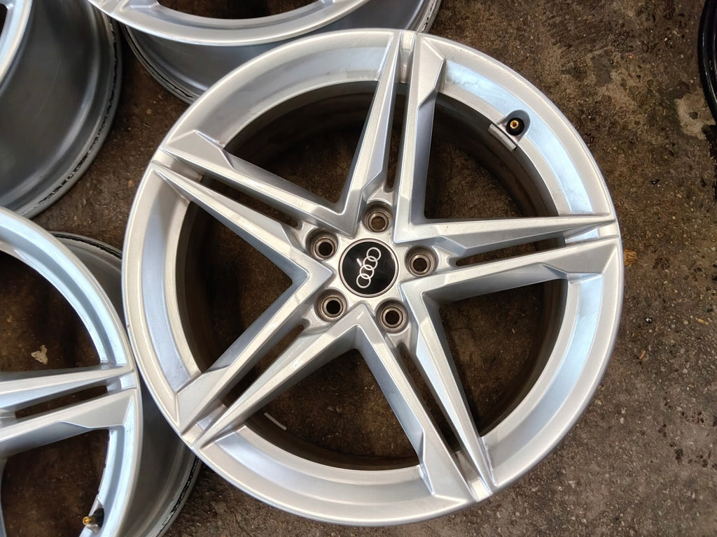 4x Alufelge 18 Zoll 8.0" 5x112 40ET Glanz Silber 8W0601025 Audi A4 B9 Rim Wheel FEL8694444181lk
