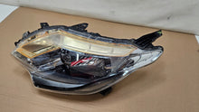 Laden Sie das Bild in den Galerie-Viewer, Frontscheinwerfer Mitsubishi L200 Links Scheinwerfer Headlight