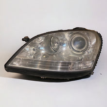 Laden Sie das Bild in den Galerie-Viewer, Frontscheinwerfer Mercedes-Benz W164 Xenon Links Scheinwerfer Headlight