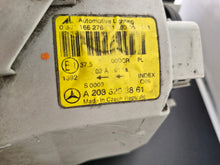 Laden Sie das Bild in den Galerie-Viewer, Frontscheinwerfer Mercedes-Benz W203 A2038203861 Xenon Rechts Headlight SCH1497427213gu