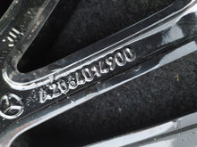 Laden Sie das Bild in den Galerie-Viewer, 1x Alufelge 18 Zoll 7.5" 5x112 40ET Glanz Schwarz A2064014900 Mercedes-Benz W206 FEL3010989594qm