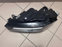 Load image into Gallery viewer, Frontscheinwerfer Skoda Superb 3P1941015A 3P1941015 Full LED Links Headlight SCH3644009938xq