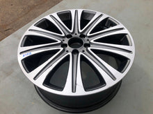 Laden Sie das Bild in den Galerie-Viewer, 1x Alufelge 19 Zoll 8.0&quot; 5x112 43ET A2134010500 Mercedes-Benz W213 Rim Wheel