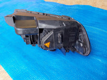 Laden Sie das Bild in den Galerie-Viewer, Frontscheinwerfer Audi Q7 4L0941003 Xenon Links Scheinwerfer Headlight SCH9193850782vy