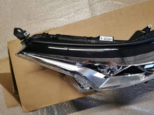 Laden Sie das Bild in den Galerie-Viewer, Frontscheinwerfer Toyota Chr C-Hr 81170-F4031 LED Links Scheinwerfer Headlight SCH1618332850ag