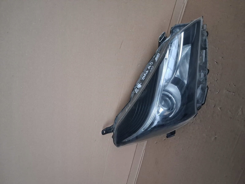 Frontscheinwerfer Toyota Yaris Rechts Scheinwerfer Headlight SCH6364234912rp